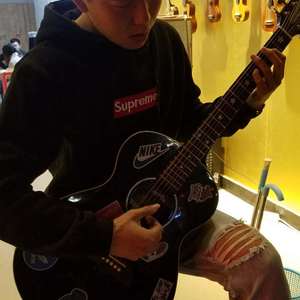 宋雨琦被啪到高潮下不了床
